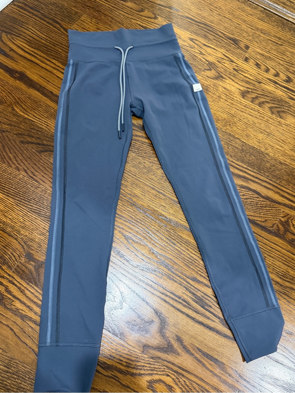 Vuori, women’s capri leggings, size S